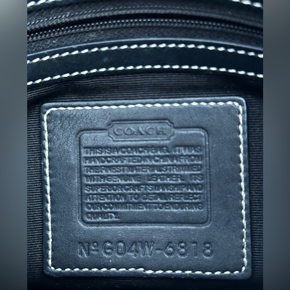 Vintage Coach Bag StyleNo. G04W-6818 - Picture 2 of 4